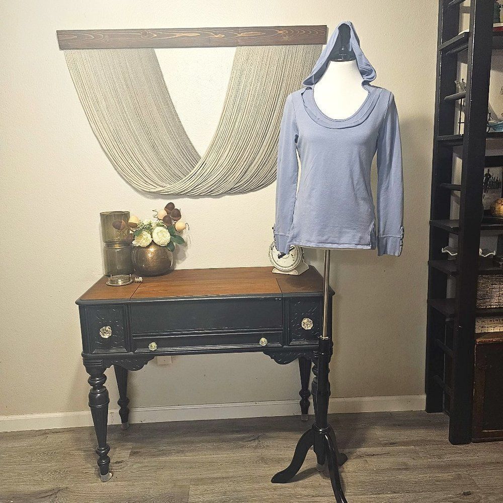 BCBG Hooded Long Sleeve Shirt Sz L